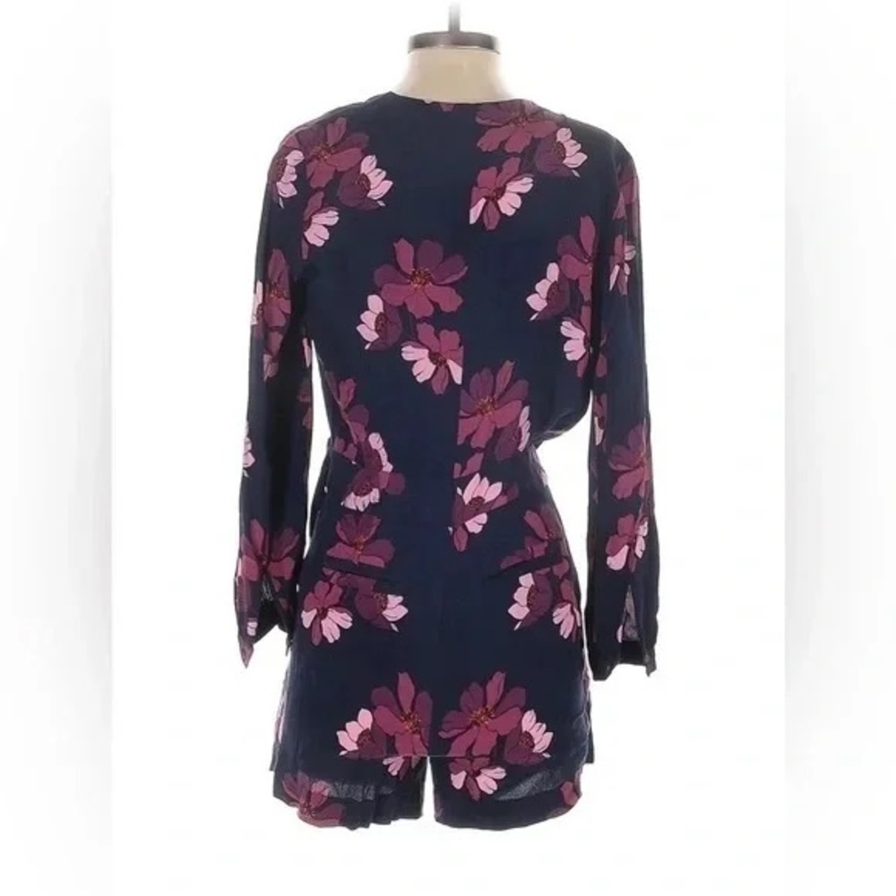 Loft | Floral Romper Navy/Purple Size 00 - Picture 4 of 5